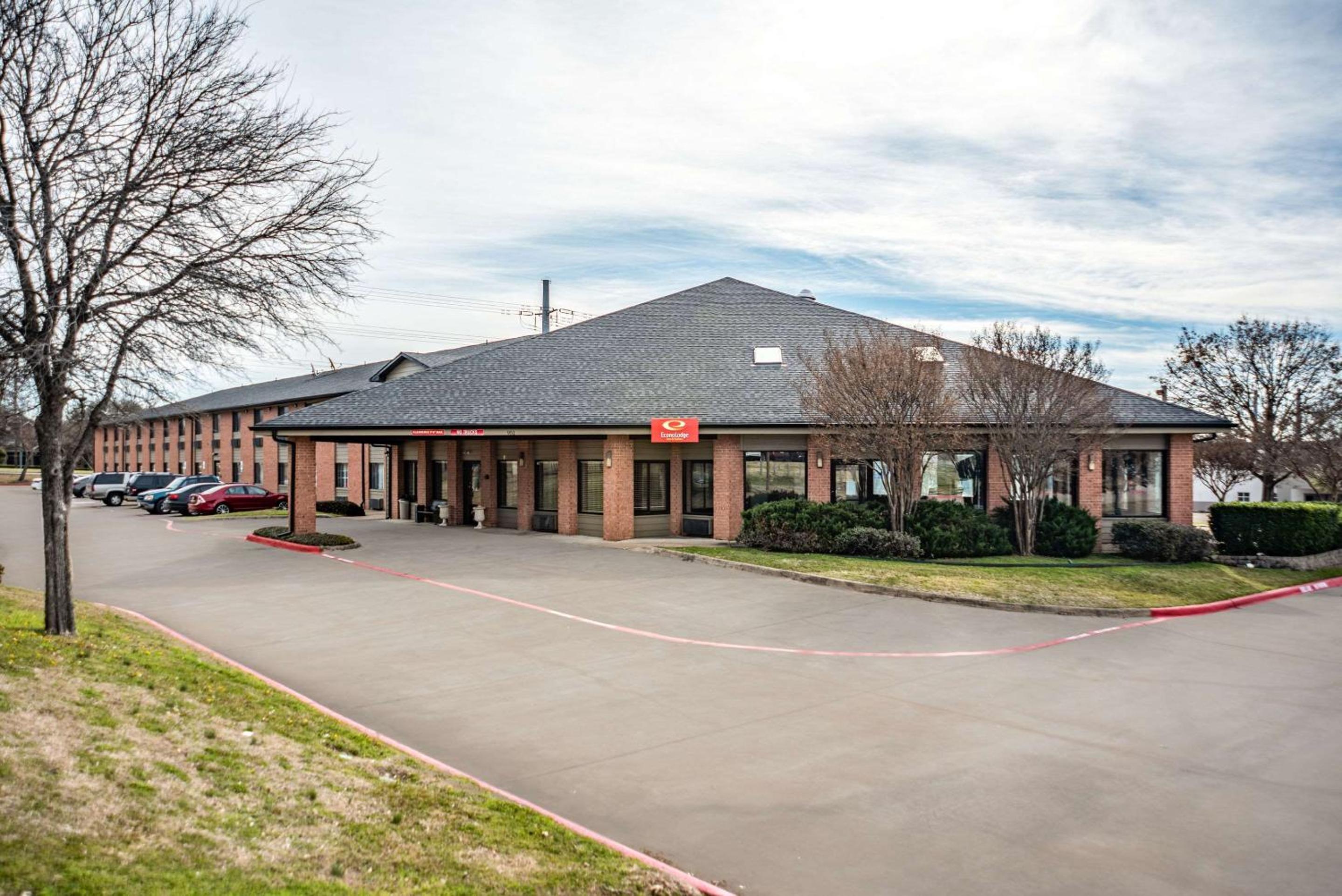 Econo Lodge Inn & Suites Mckinney - Plano North